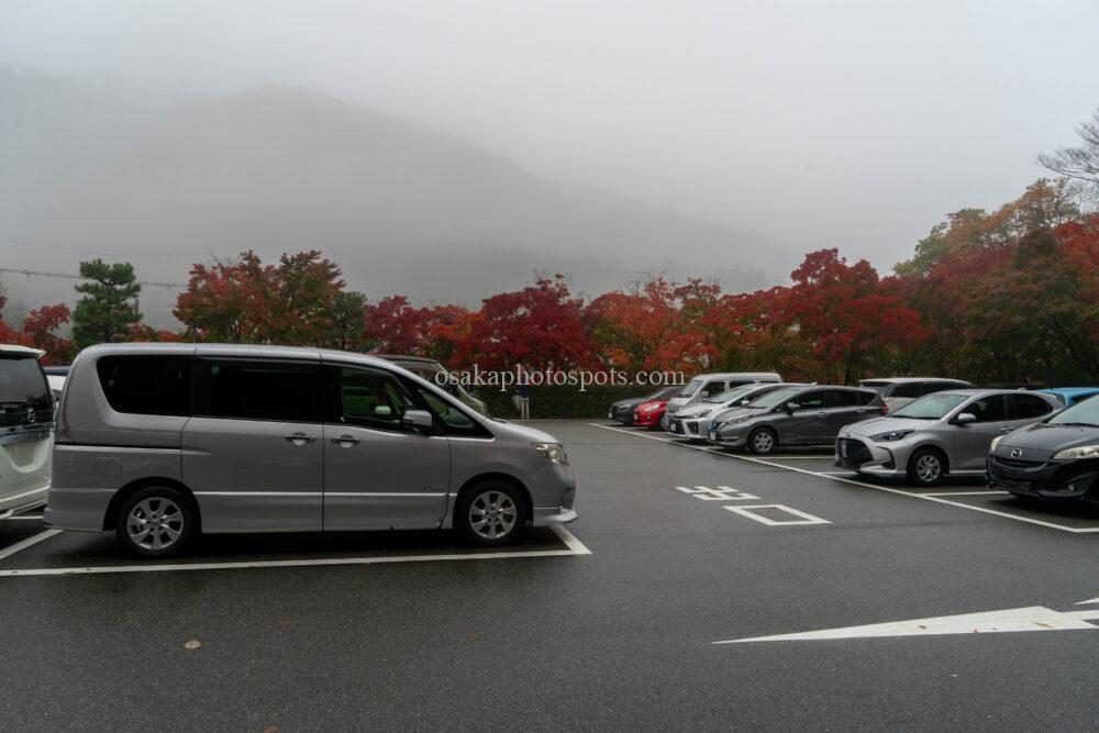 勝尾寺の紅葉駐車場