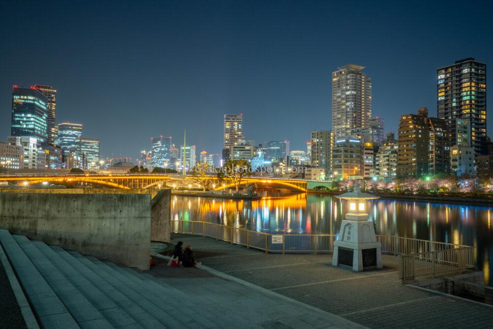 八軒家浜船着場の夜景