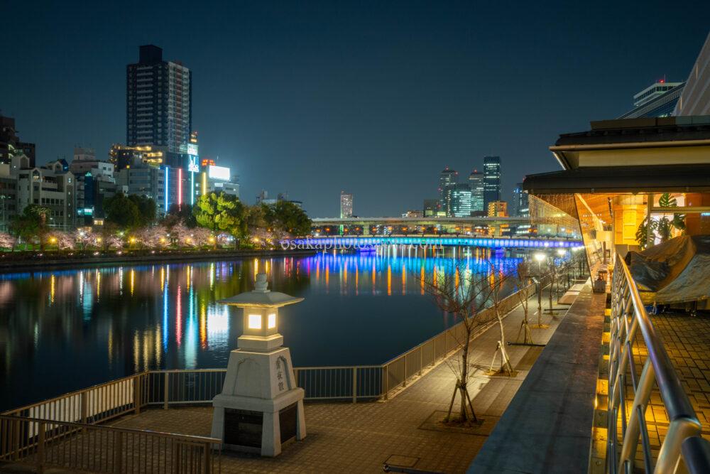 八軒家浜船着場の夜景
