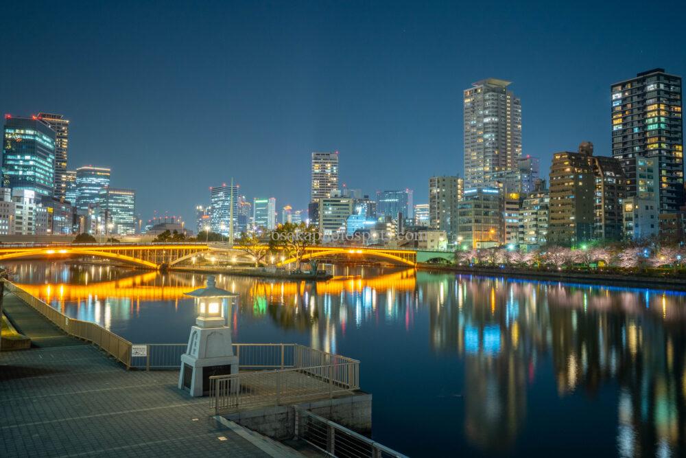八軒家浜船着場の夜景